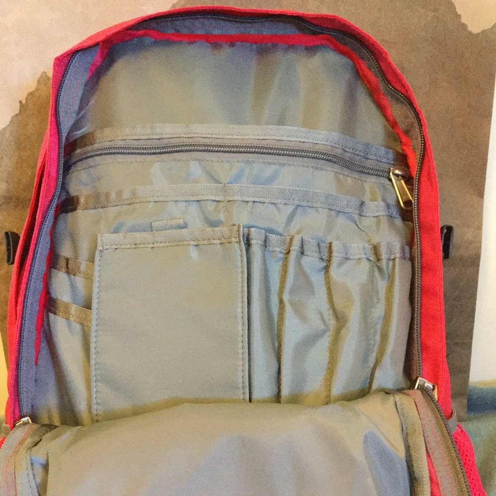 NWT The North Face Women's Borealis Backpack - Picture 4 of 7